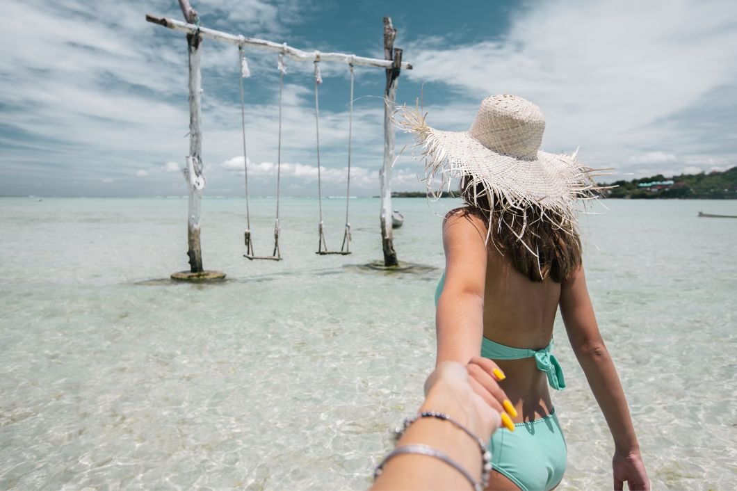 Last-Minute Holiday Deals 2025
